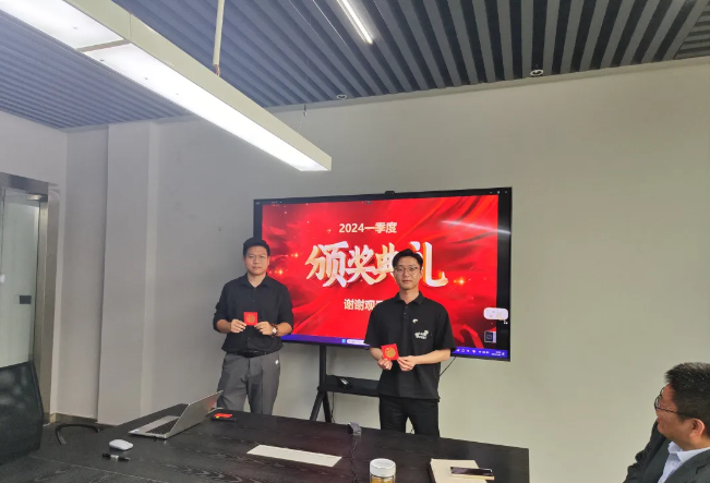 9888拉斯维加斯风管销售中心员工一季度颁奖